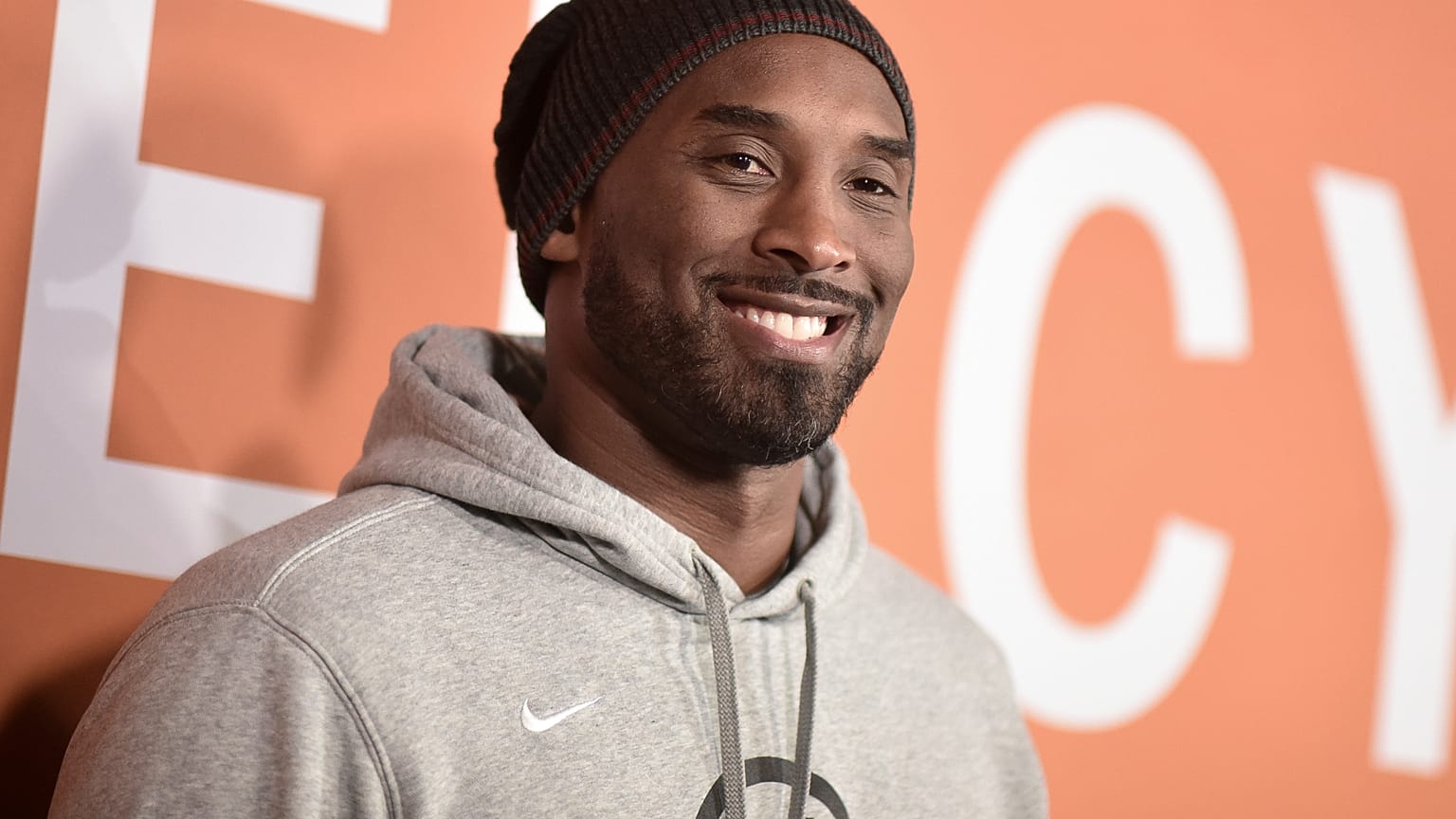 Kobe Bryant, ex star NBA, morto a 41 anni in un incidente d'elicottero