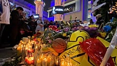 Tributo a Kobe Bryant diante do "templo" dos Lakers