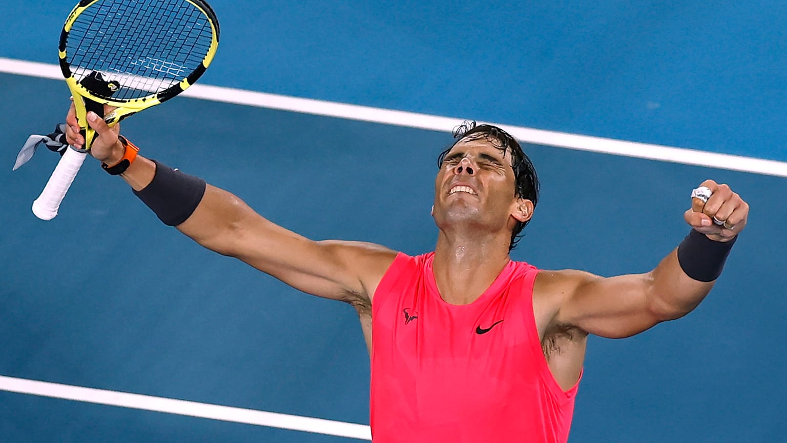 Nadal celebra tras un partido muy difícil contra el tenista local Nick Kyrgios
