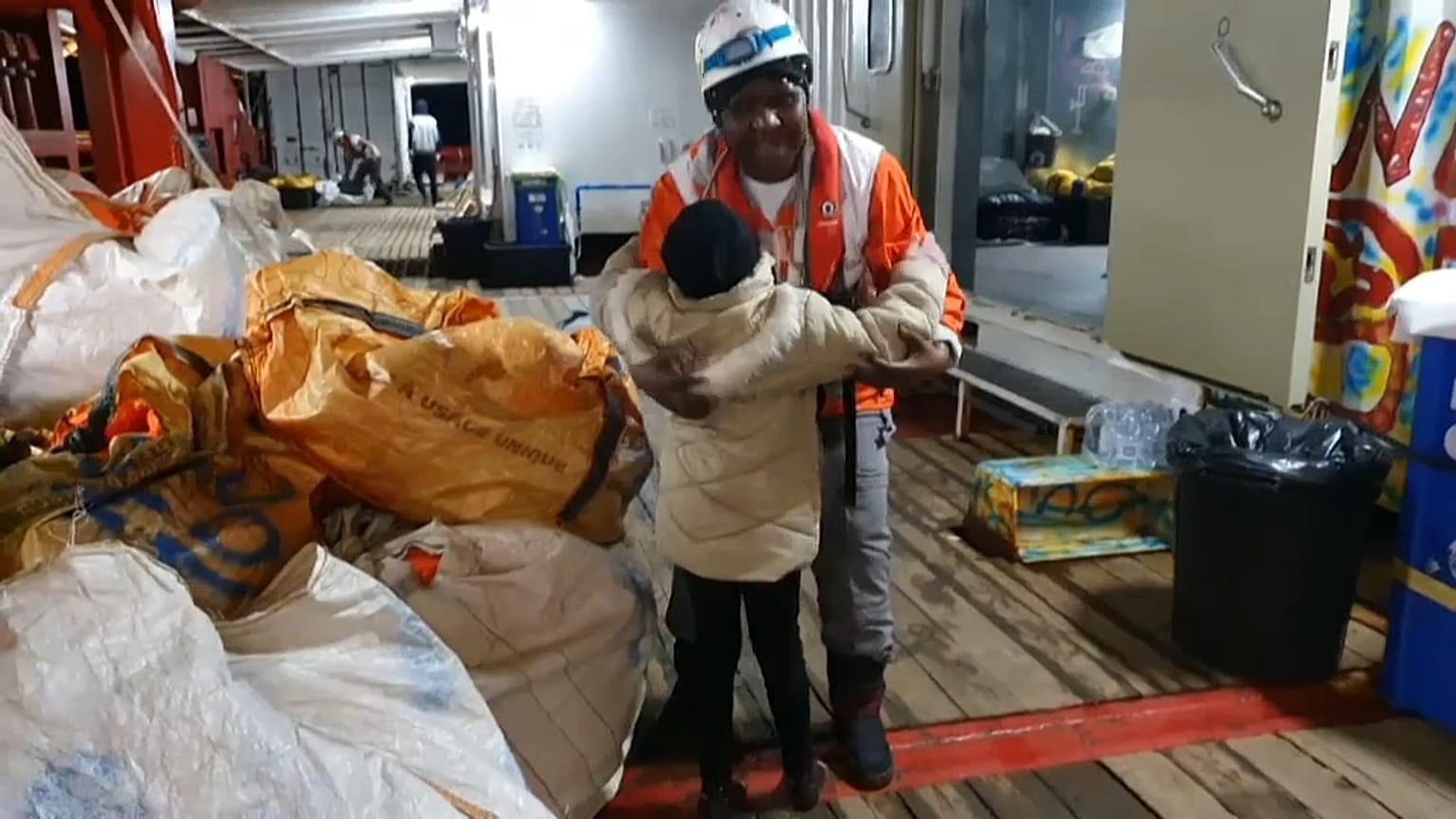 Ocean Viking, dal Viminale il via libera all'ingresso nel porto di Taranto
