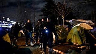 Εκκένωση καταυλισμού μεταναστών στο Παρίσι