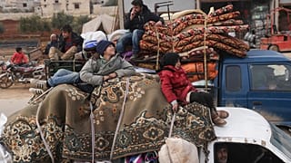آخرین نبرد ارتش سوریه برای کنترل آخرین سنگر مخالفان مسلح در ادلب؛ هزاران سوری می‌گریزند
