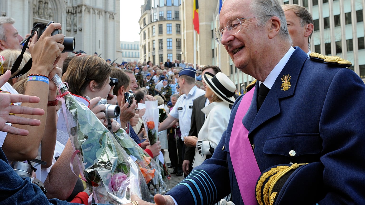 El Rey emérito Alberto II de Bélgica reconoce que es el padre biológico de Delphine Böel