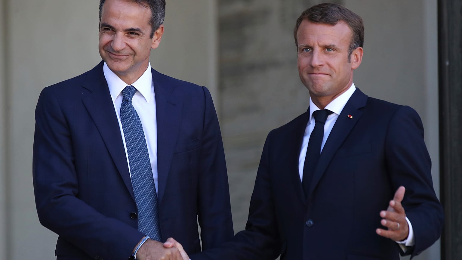 Συνάντηση Μητσοτάκη - Μακρόν: Η ατζέντα, οι επιδιώξεις και τα μηνύματα