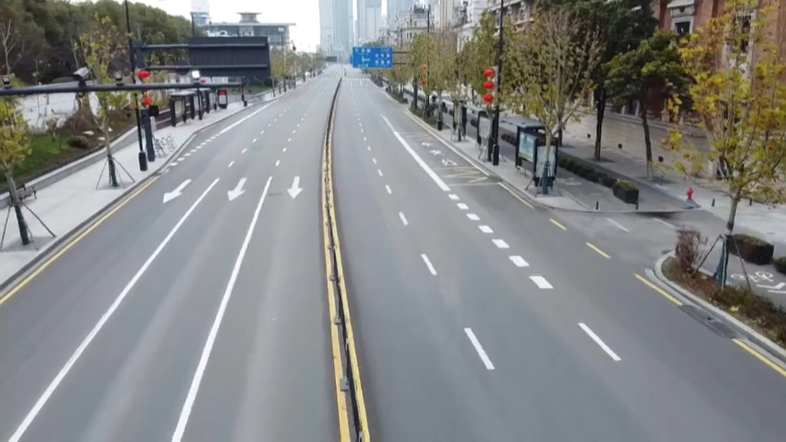 Les rues désertes de Wuhan ce mardi
