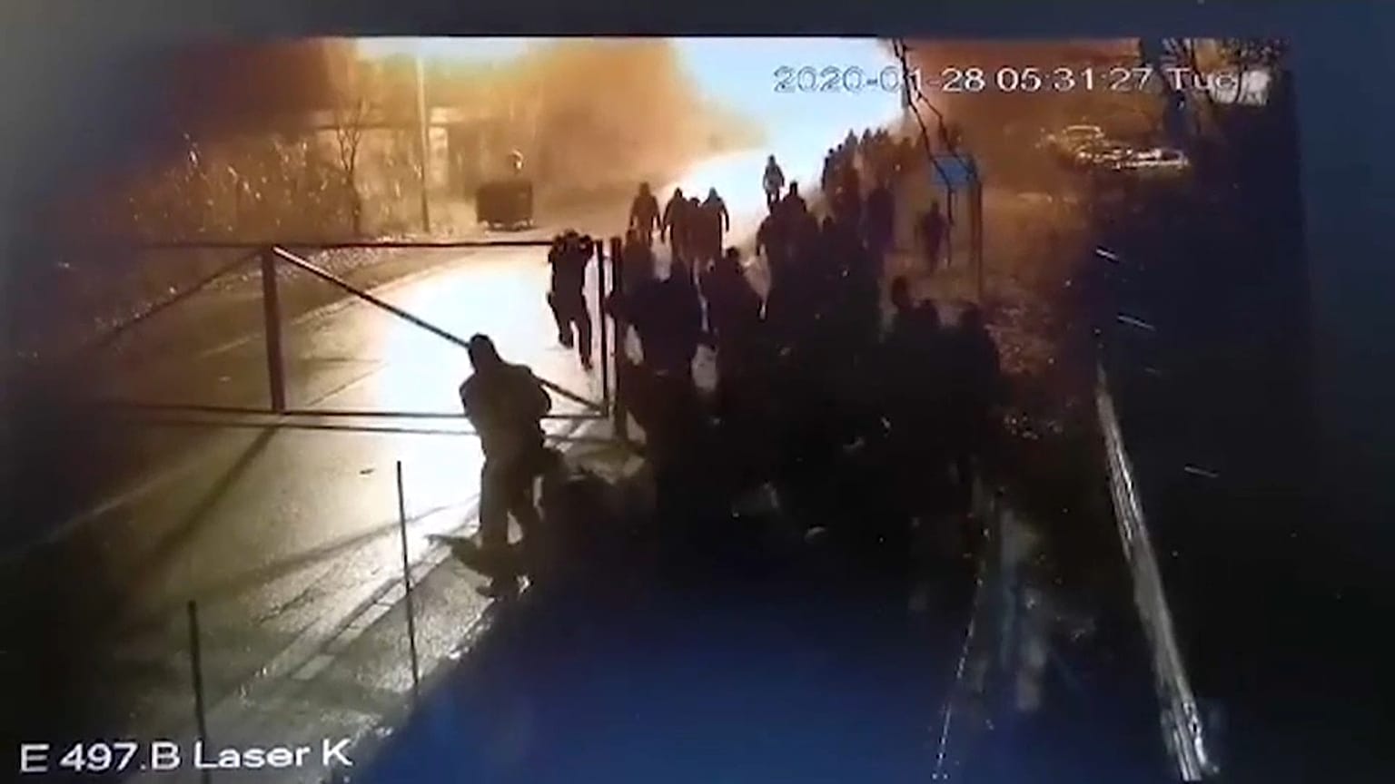 Мигранты взяли штурмом погранпереход между Сербией и Венгрией