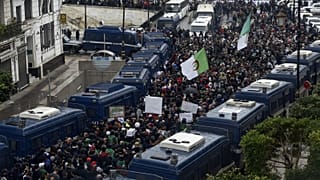 هيومن رايتس ووتش: تواصل قمع الحراك في الجزائر رغم وعود الحوار التي أطلقها الرئيس تبون