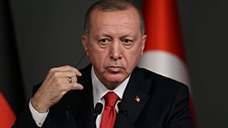 إردوغان يتهم روسيا بعدم احترام الاتفاقات المبرمة مع تركيا