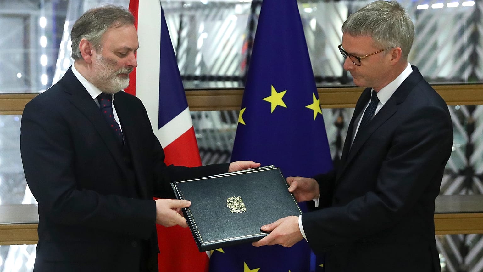 Avrupa Parlamentosu onayladı: Brexit'e son 24 saat