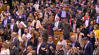 621 Ja-Stimmen: EU-Parlament sagt Großbritannien goodbye