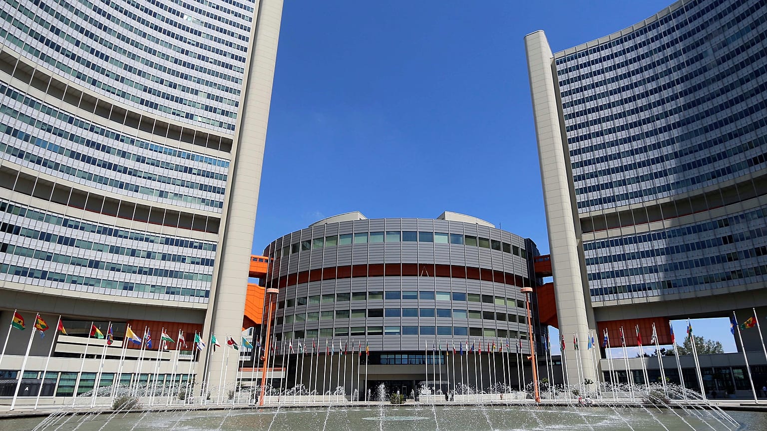 Outside view of the UN building where closed-door nuclear talks take place photographed  in  Vienna, Austria, Wednesday, June 18, 2014. (AP Photo/Ronald Zak)