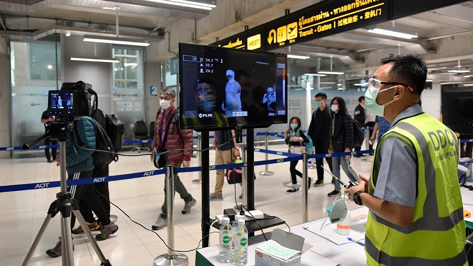Caméra thermique installée dans l'aéroport de Bangkok-Suvarnabhumi en Thaïlande, le 29 janvier 2020. 