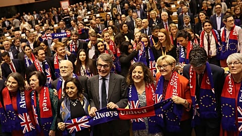 Abschiedslied für britische Abgeordnete