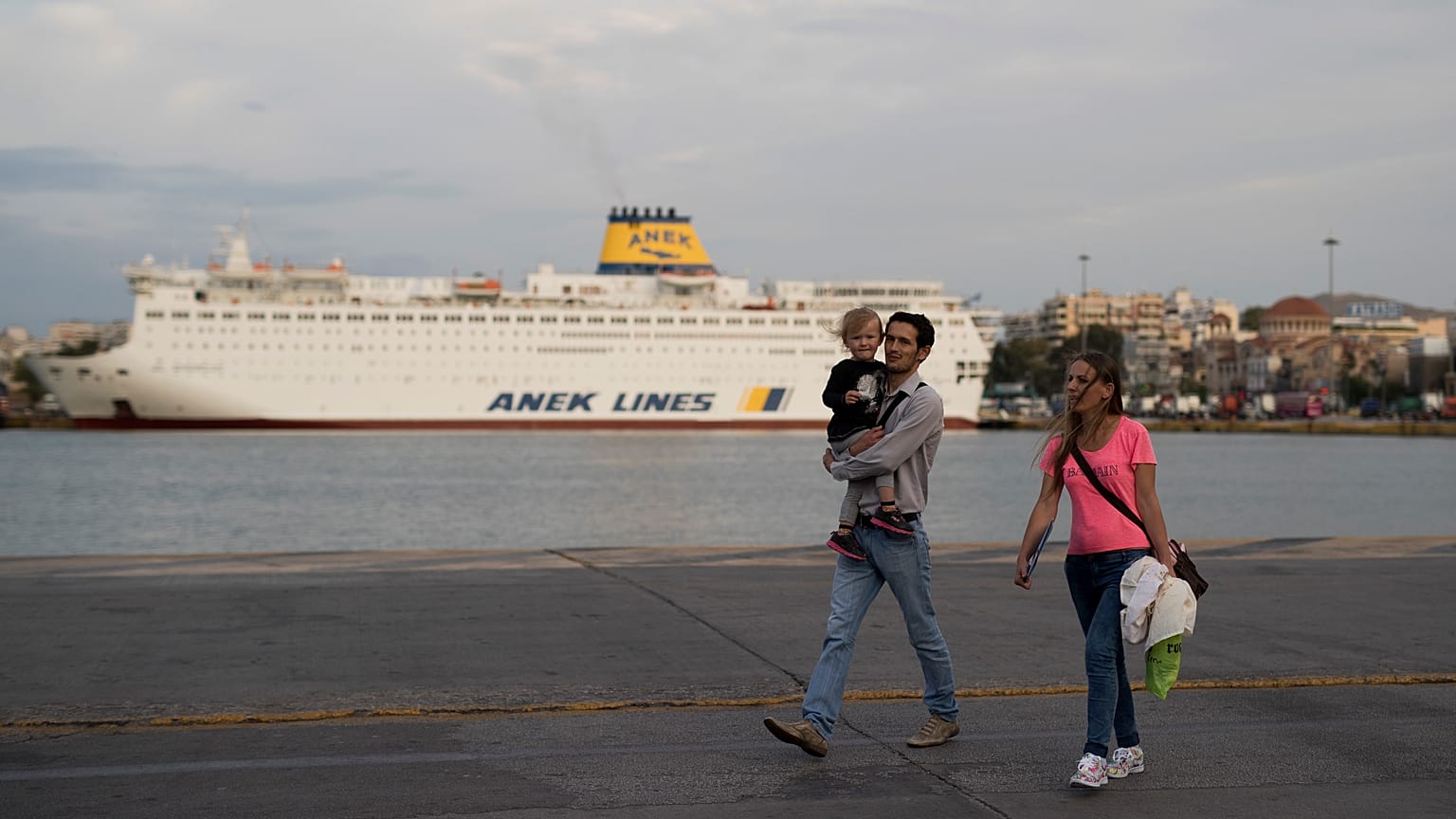Grécia quer impulsionar nascimentos