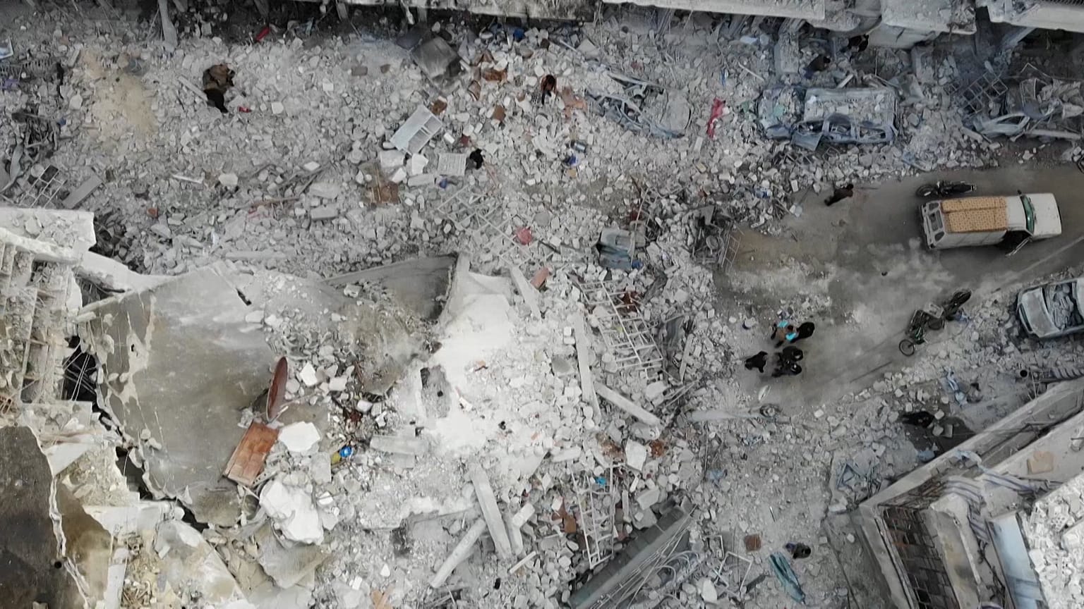 Syrie : une ville détruite après des bombardements russes
