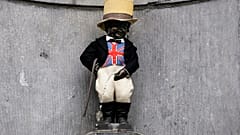 Manneken Pis: Brussels landmark dressed in Union Jack waistcoat ahead of Brexit