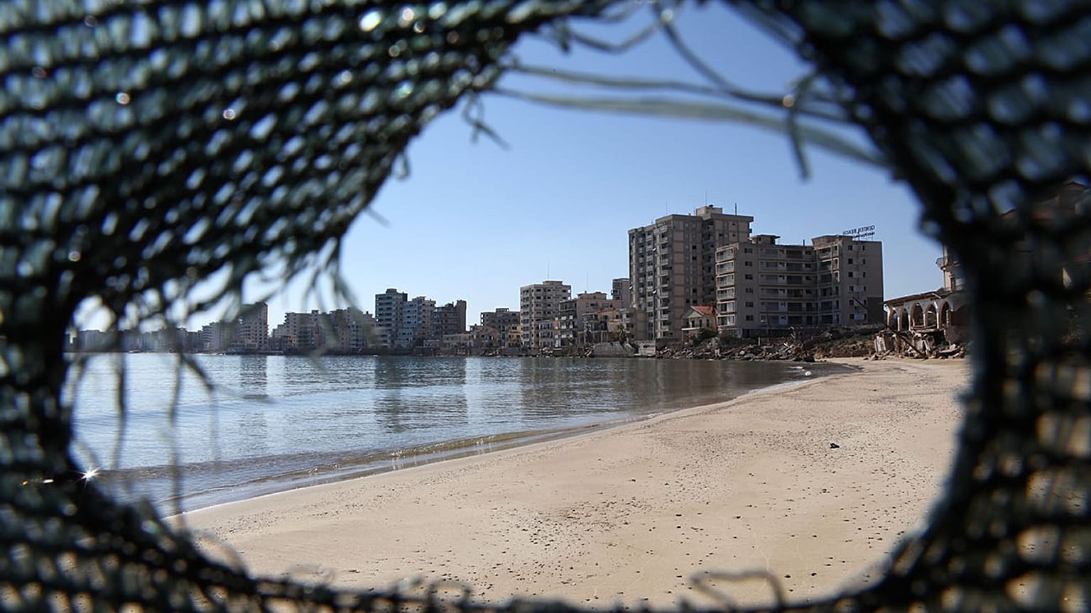 Φωτογραφικό στιγμιότυπο από την κλειστή πόλη της Αμμοχώστου