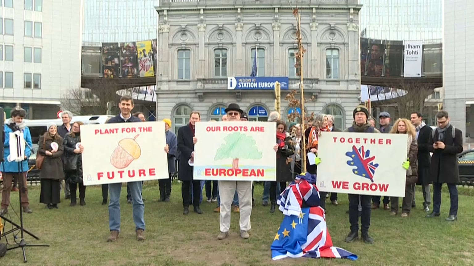 Британский дуб у Европарламента