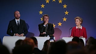 AB Konseyi Başkanı Charles Michel, AB Komisyonu Başkanı Ursula von der Leyen ve Avrupa Parlamentosu Başkanı David Sassoli 