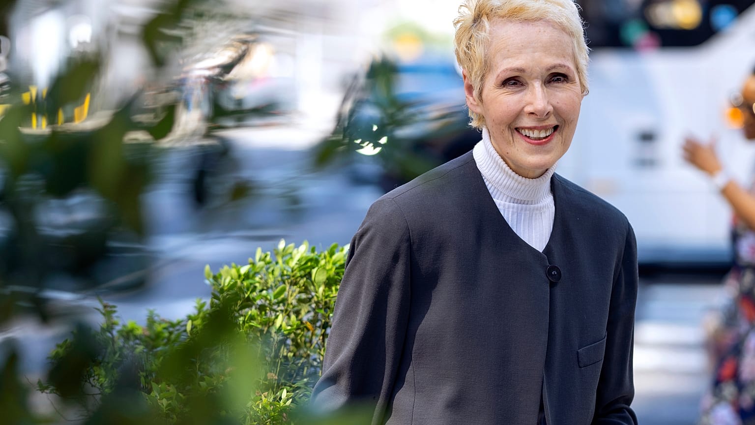 ABD Başkanı Donald Trump'ın kendisine cinsel tacizde bulunduğunu iddia eden gazeteci E. Jean Carroll 