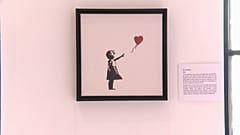 #euroviews: un entraîneur de foot fuit la Chine, Banksy en Hongrie, des moines tibétains en Floride