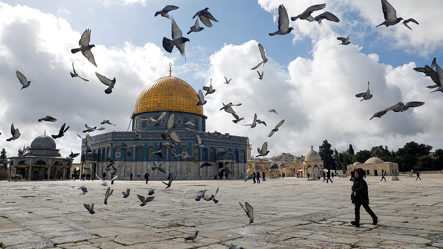 مسجد قبة الصخرة وصحنه داخل المسجد الأقصى بالقدس. الجمعة 31/01/2020
