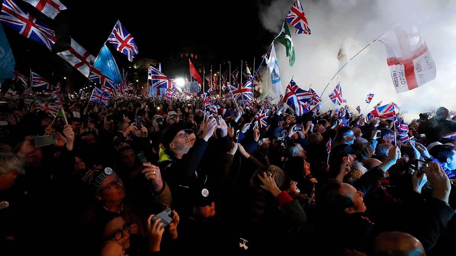 "Brexit is done!" : le Royaume-Uni, entre joie et tristesse