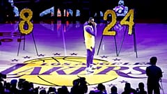 Los Angeles Lakers'ın yıldız oyuncusu LeBron James, anma töreninde duygusal bir konuşma yaptı.