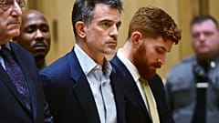 (Erik Trautmann/Hearst Connecticut Media/pool photo)