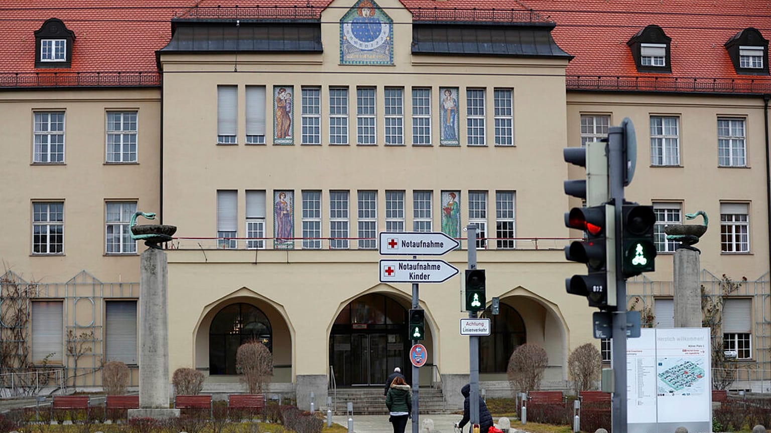 Coronavirus: Münchner Webasto-Mitarbeiter infiziert - auch Familie?