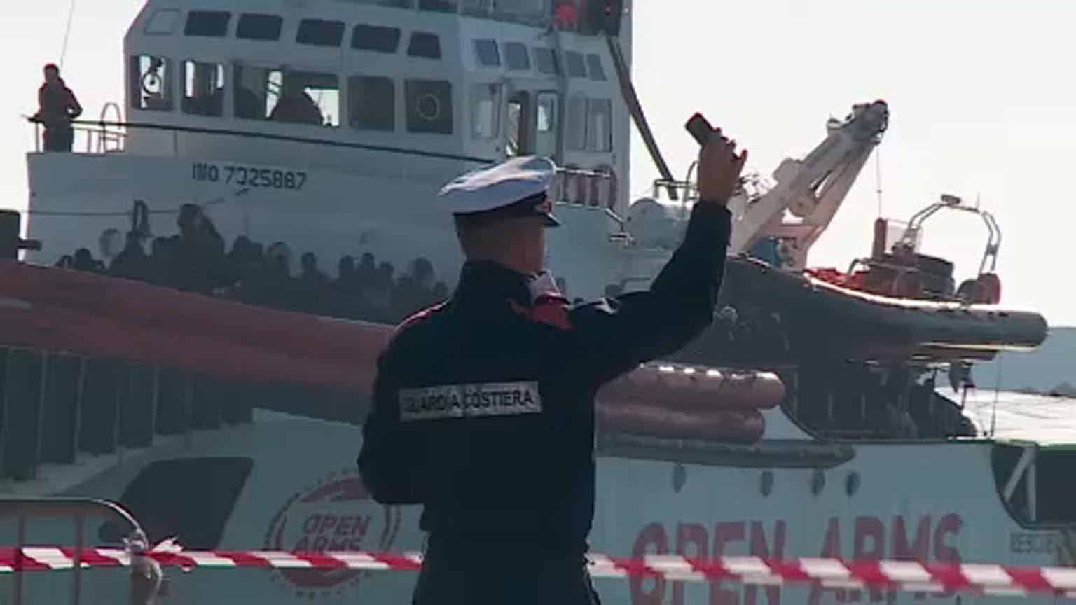 "Open Arms"-Migranten gehen in Sizilien an Land - neuer EU-Streit um Libyen-Politik?