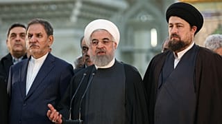 Rouhani prova a smorzare le critiche: "Iraniani possono scegliere tra vari partiti"