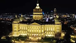 Amerikai elnökválasztás: Iowában hétfőn küldötteket választanak