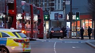 Un hombre abatido tras apuñalar a varias personas en Londres en un "ataque terrorista"
