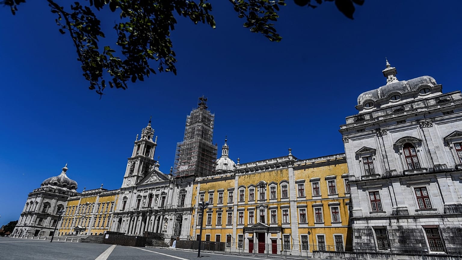 Le palais de Mafra, photographié le 18 juillet 2019
