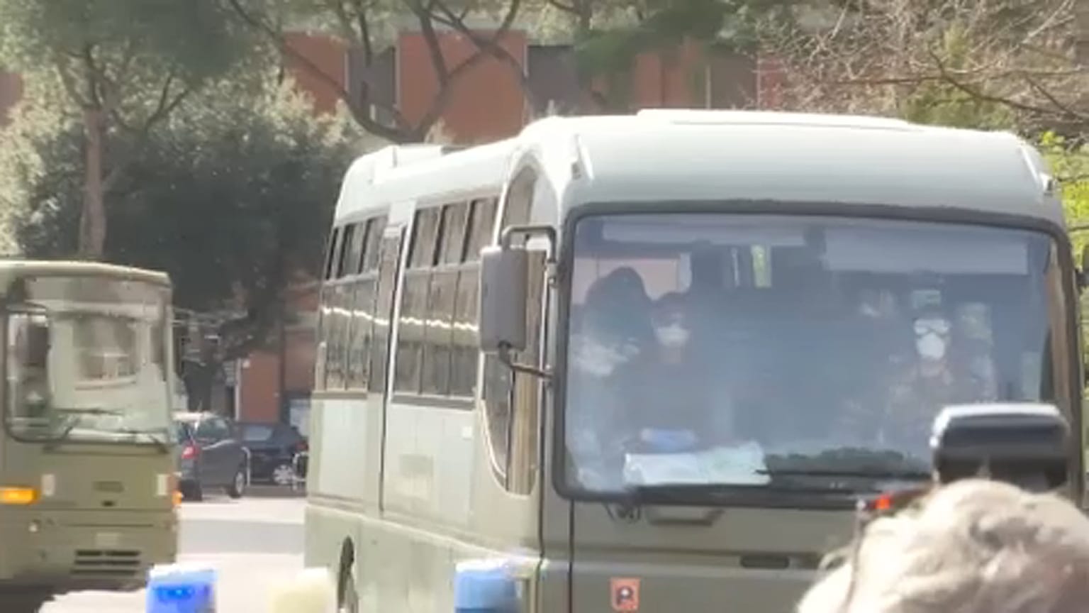 Koronavírus: aki hazatér, két hét karantén vár rá