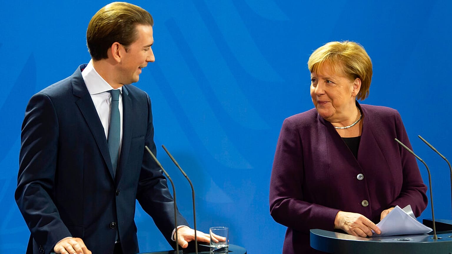Angela Merkel: szoros együttműködés kell az uniós költségvetéshez