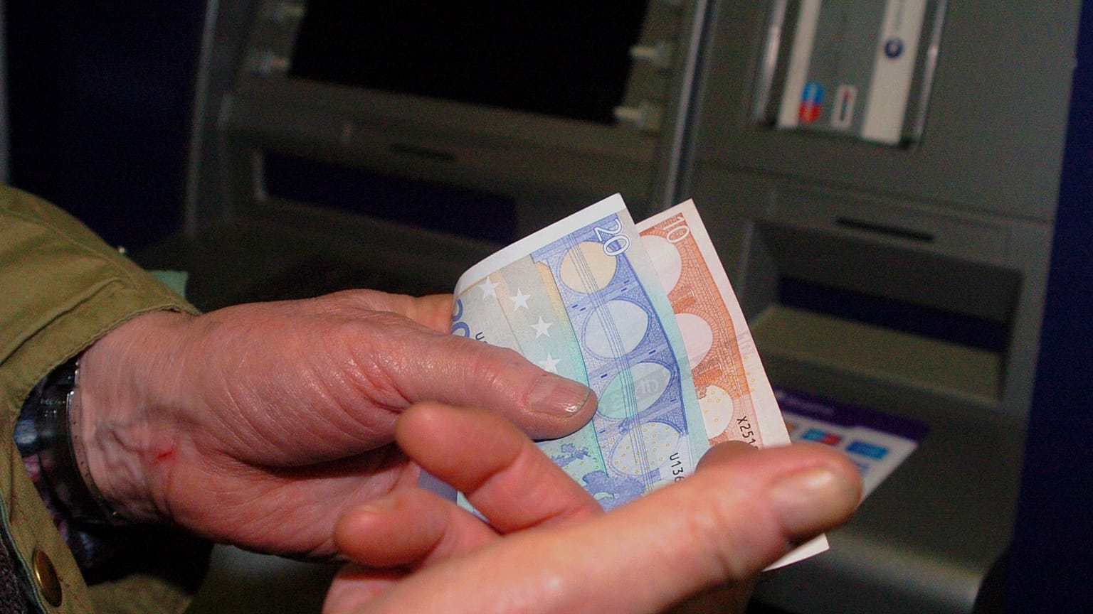 Στη Βουλγαρία ο χαμηλότερος ακαθάριστος ελάχιστος μισθός στην Ε.Ε