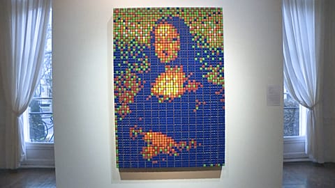 Auktion: Mona Lisa aus 330 bunten Zauberwürfeln