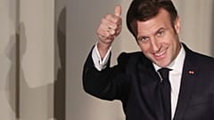 Emmanuel Macron arrive à l'université Jagiellonian à Cracovie pour prononcer un discours, le 4 février 2020