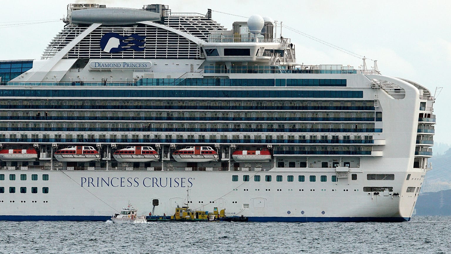 Ci sono due navi da crociera in quarantena a Yokohama e Hong Kong
