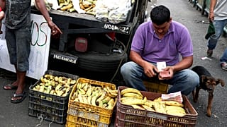 Venezuela 2019 yılını yüzde 9 bin 585'lik enflasyon rakamıyla tamamladı
