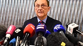Didier Gailhaguet, président de la fédération de patinage, en conférence de presse suite à des révélations sur des violences sexuelles dans le patinage artistique