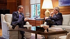 Τζεντιλόνι σε Μητσοτάκη: Υποστηρικτική η Επιτροπή για συζήτηση μείωσης των πλεονασμάτων