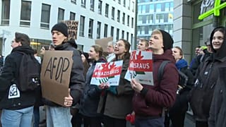 "Es ist ein finsteres Spiel" - Das sagen Berliner zu Thüringen