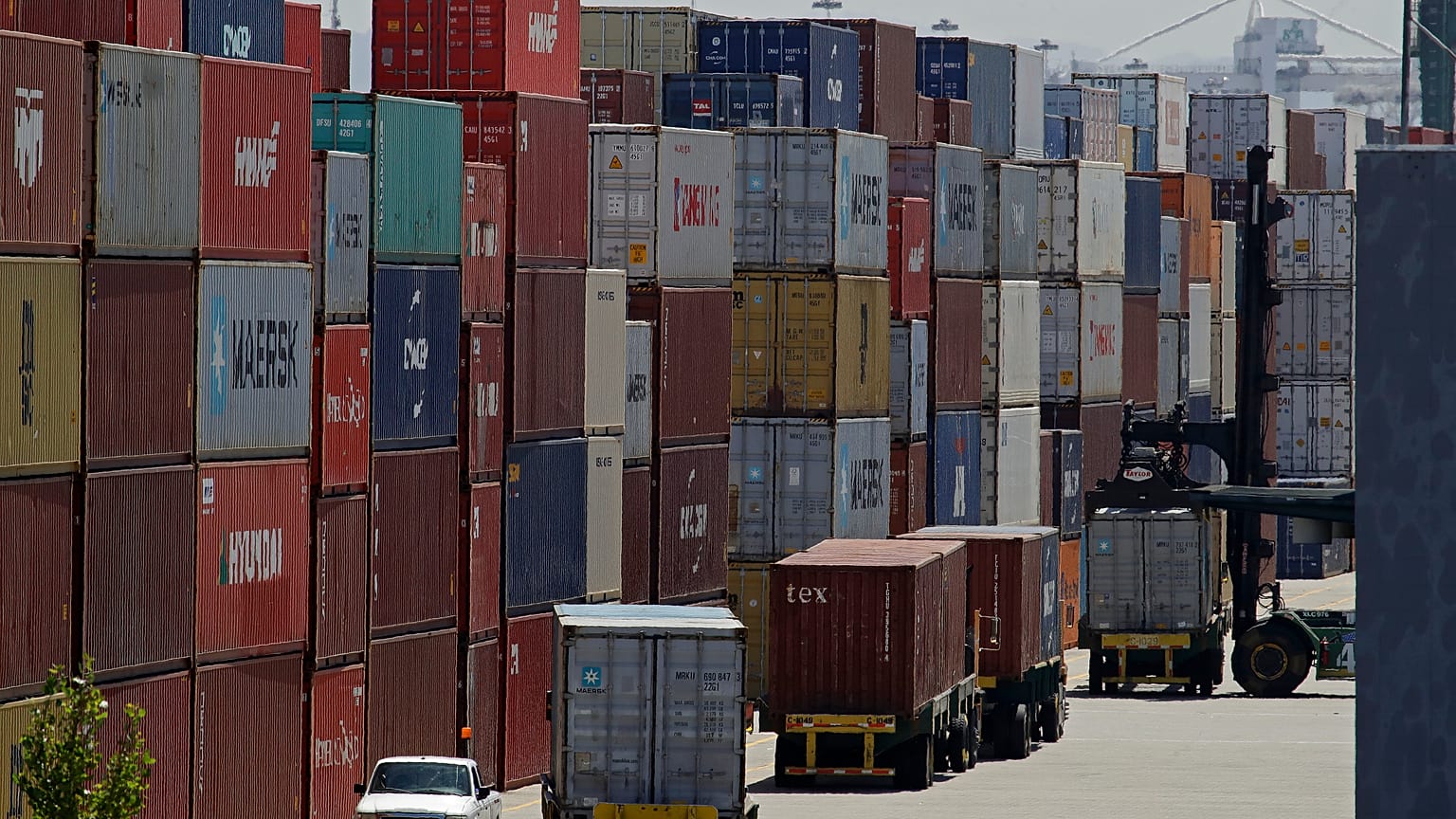 Ticaret Savaşları: Çin ABD'ye uygulanan ilave gümrük vergilerini düşürüyor