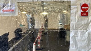Un des points de sortie du centre de confinement dans un centre de vacances à Carry-le-Rouet, dans le sud de la France, le 1 février 2020.