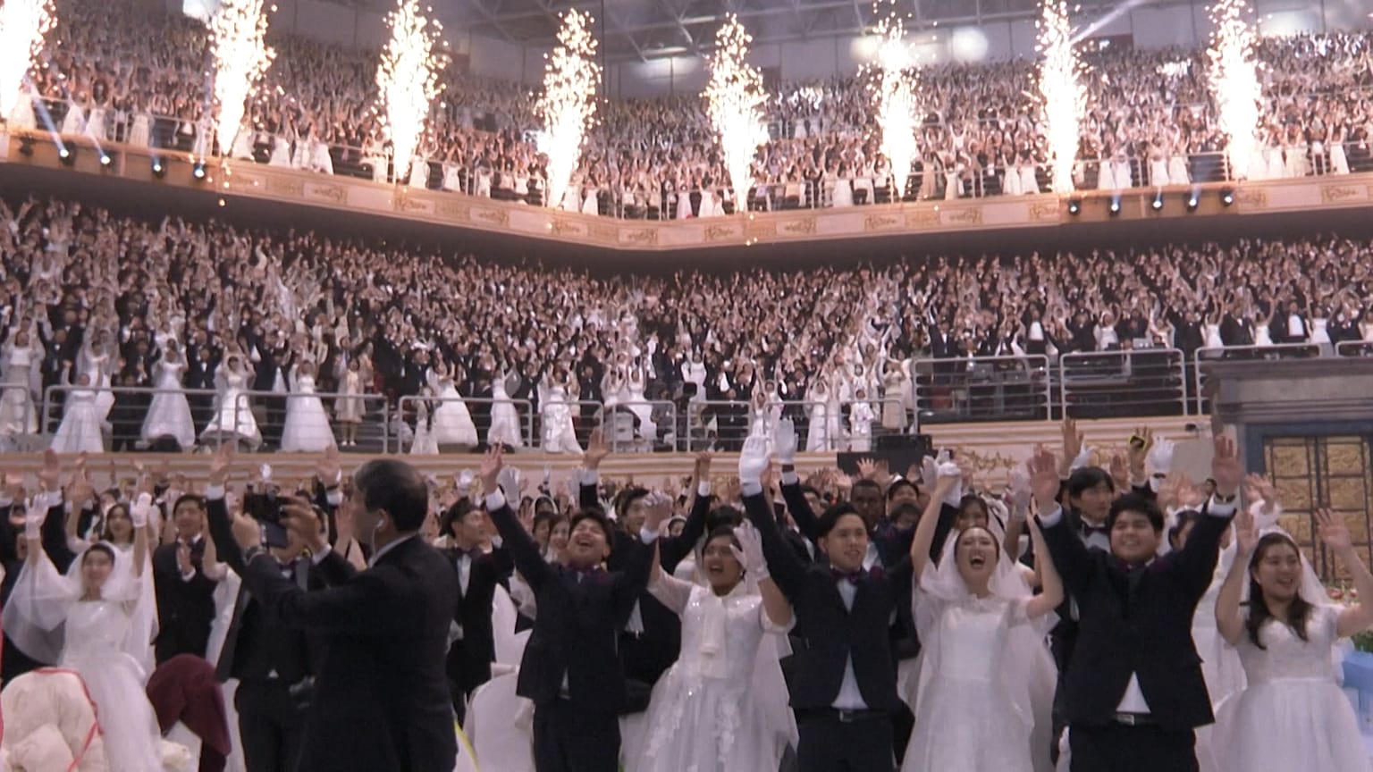 Mariage collectif : 6 000 couples se disent oui en Corée du Sud