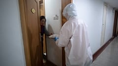 Sokan magukat tartják karanténban a koronavírus miatt