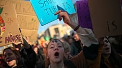 Jovens marcham pelo clima e pedem mais medidas aos políticos